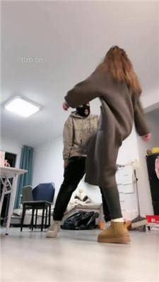 【樱子大人】口吐喂食/雪地靴踩虐/提档耳光/鞭打