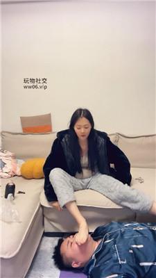 【埋汰】玉足跳踩/脚丫恋足狂舔 JS250111-1