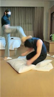 【璎珞】雪地靴暴力踢踹/刑具狂抽 JS250107-13