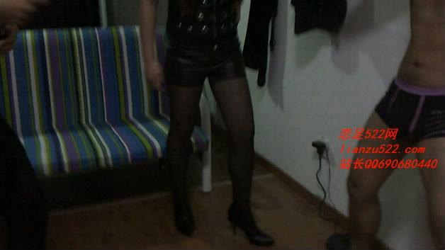 站好！踢裆加响亮耳光