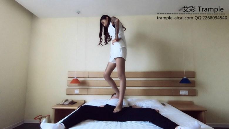 车模185S长丝袜教育男朋友