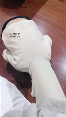 【沐沐大大】跪舔女神的脏运动鞋 bf50123