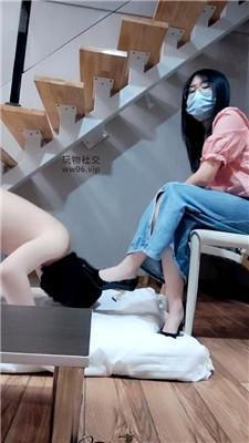 【奇了怪了】白领S高跟踩员工奴 JS250221-14