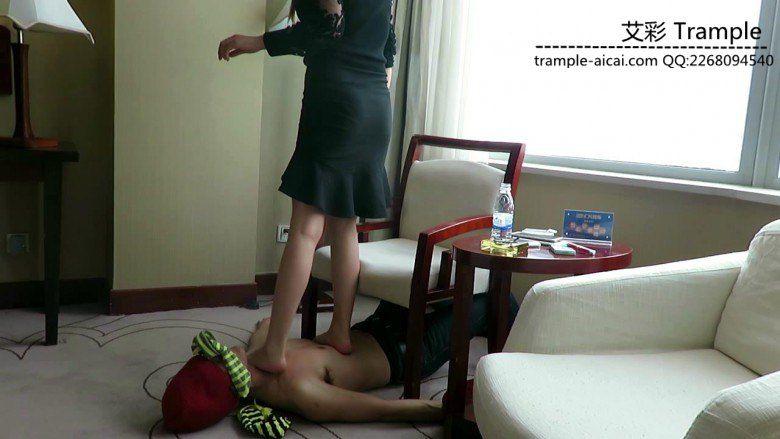 御主全程语言羞辱各种调教玩弄贱狗！