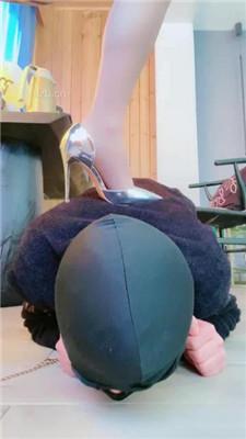 【缘彼大大】桌下虐狗-舔脚/丝足深喉-圣水口水