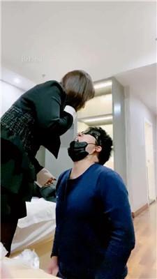 【甜沁】跪舔长靴原味白袜/吃口水