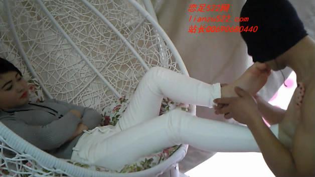 美富白家的畜生只配舔鞋跟