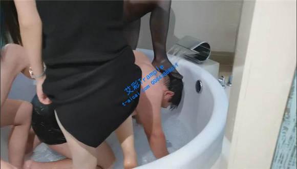 【冷依·冷天使·蝎·美依】四女主浴缸戏耍猪猪 【冷依·冷天使·蝎·美依】四女主浴缸戏耍猪猪