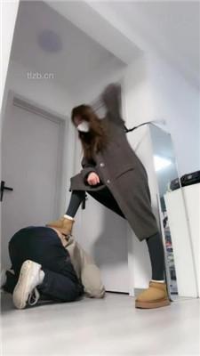 【樱子大人】口吐喂食/雪地靴踩虐/提档耳光/鞭打