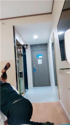 【露娜子】寂寞少妇羞辱邻居奴 JS250421-11