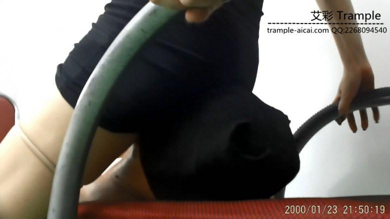 白色高跟踏血无痕