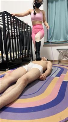 【南月女神】长靴踩踏重度鞭打 bf51122