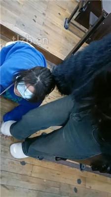 【爱可呀】母畜-遛狗爬行/舔毛拖鞋/舔素人长靴/闻棉袜