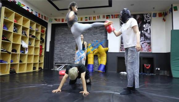 〖H.P.L栖心之栈〗—女女摔跤与拳馆人肉垫