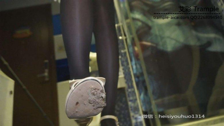 销售文员穿原味黑丝坐脸窒息