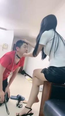 【调教视频】【子琳女王】狗链遛狗/耳光抽/踩狗舌/骑马/提档