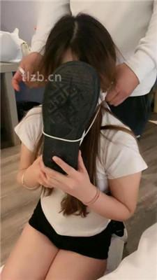 【小雅老师】情侣奴-白袜塞嘴-收拾闺蜜和老公