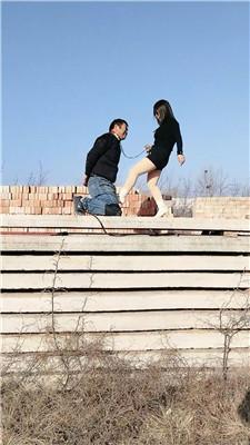 【沐颜】户外-狗链拴狗-暴力踢踹【双视角版】 JS250114-10