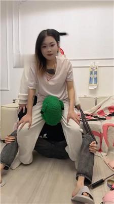 【Qi7】情侣主暴力虐打绿帽奴 JS250403-19