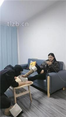 【尤尤子】跪舔超脏长靴/原味裸足