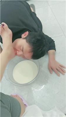 【卡罗琳】狗嘴伺候沐足洗脚奶 JS250121-23