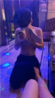 【大小姐】KTV-花钱请几个陪酒小妹虐我 JS250221-11