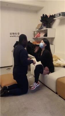 【泡泡】耐克鞋及膝袜踩虐贱奴/抽耳光 JS250111-39