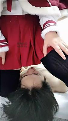 【广西木木】可爱洛丽塔及膝袜踩虐/喂圣水/舔卫生巾 JS250106-59