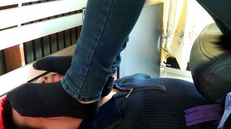 黑冰女王黑色棉袜脚踏人面脚垫