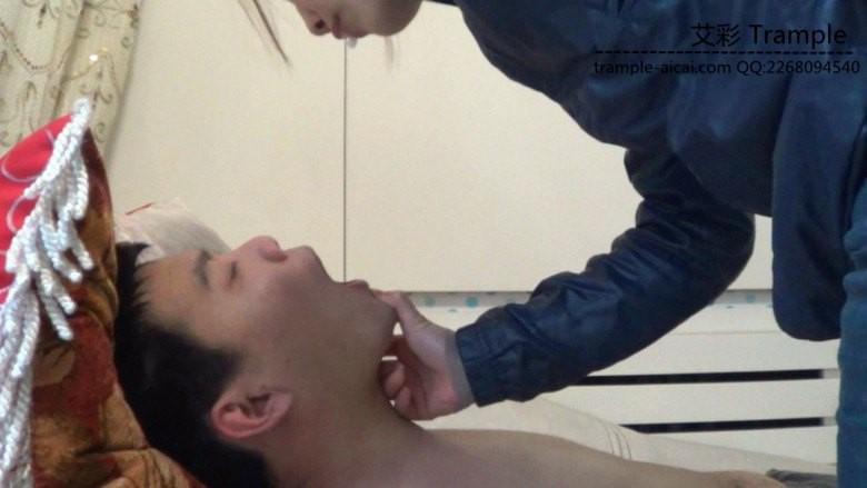 黑冰臭条纹袜子虐奴