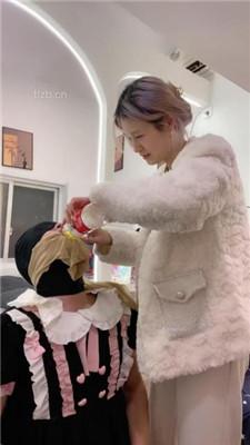 【甜味药丸】调变装狗-原味脚插嘴/丝袜捂脸窒息/骑狗脖/喂圣水