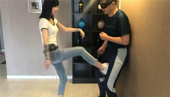 怒惩夜跑搭讪男