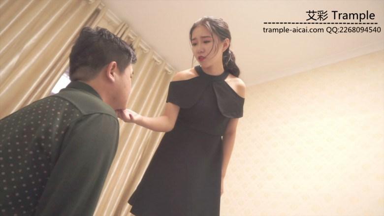 希雨恋足羞辱调教