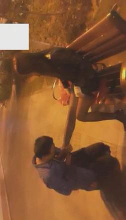 VIVI圣诞节马路边花式圣水超刺激