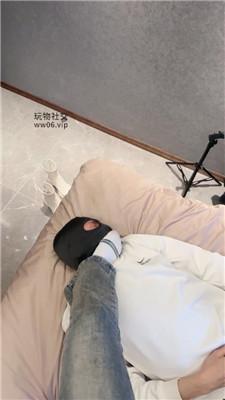 【猴歌】牛仔裤坐脸窒息/白袜脚踩虐 bf50018