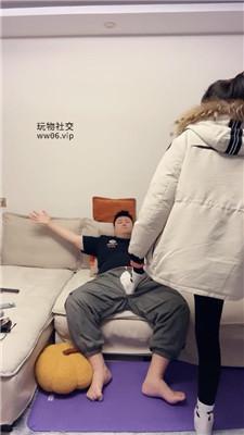 【埋汰】白袜脚踢踹/骑马踩踏 bf49788