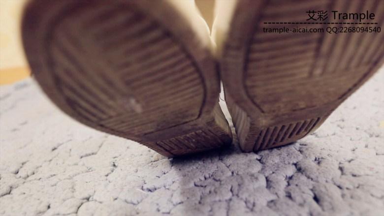 女巨人透明丝袜pov