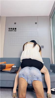 【苏苏不苏】高跟丝袜美腿踩虐贱奴 JS250413-01