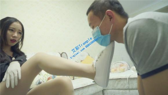 希雨暴虐偷闻丝袜的贱狗