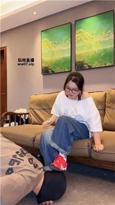 【狗哥】体校女神-跑鞋白袜踩虐 bf52475