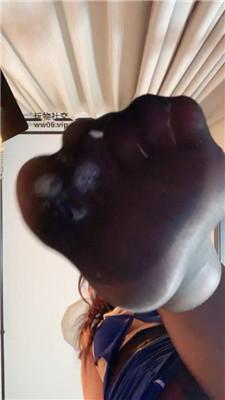 【熙熙】吊翘嘴落    250202-13