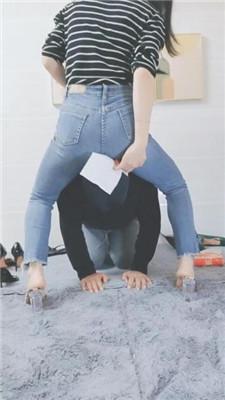【灵竹】反绑强制舔脚/胯下辱/闻舔高跟