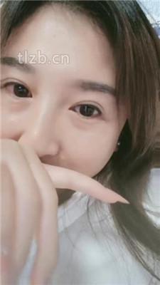 【嗯哼】家奴下跪按摩伺候