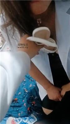 【伪娘和人妻】蓬头垢面的狗舔黑丝脚 JS250106-27