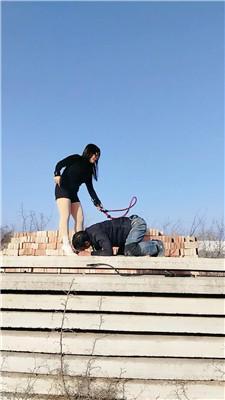 【沐颜】户外-狗链拴狗-暴力踢踹【双视角版】 JS250114-10