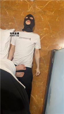 【小凤梨】磕头求舔纹身小妹的脚  JS250419-9