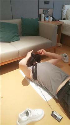 【星瑶】高跟鞋踩乳/舔小白鞋及膝袜 JS250322-4