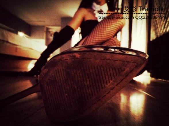 职业女王装之地狱牢笼脚奴篇