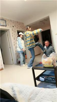 【锅盖导演】双S学生主-暴揍猥琐老师狗 JS250328-2