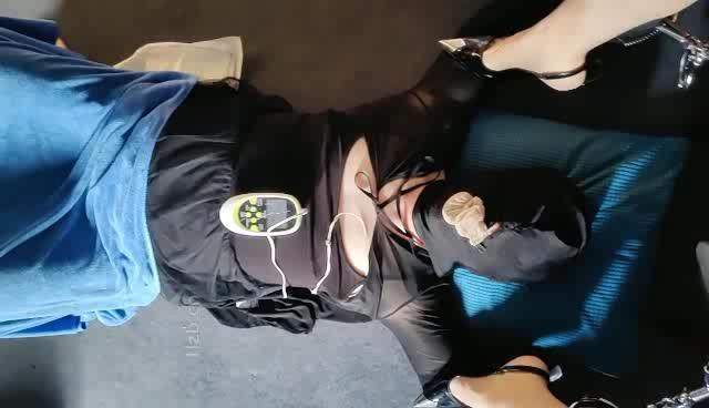 【东营天香百合】吊绑丝袜塞嘴刑虐